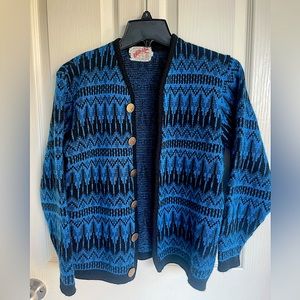 Vintage 70’s/80’s button Up Cardigan!